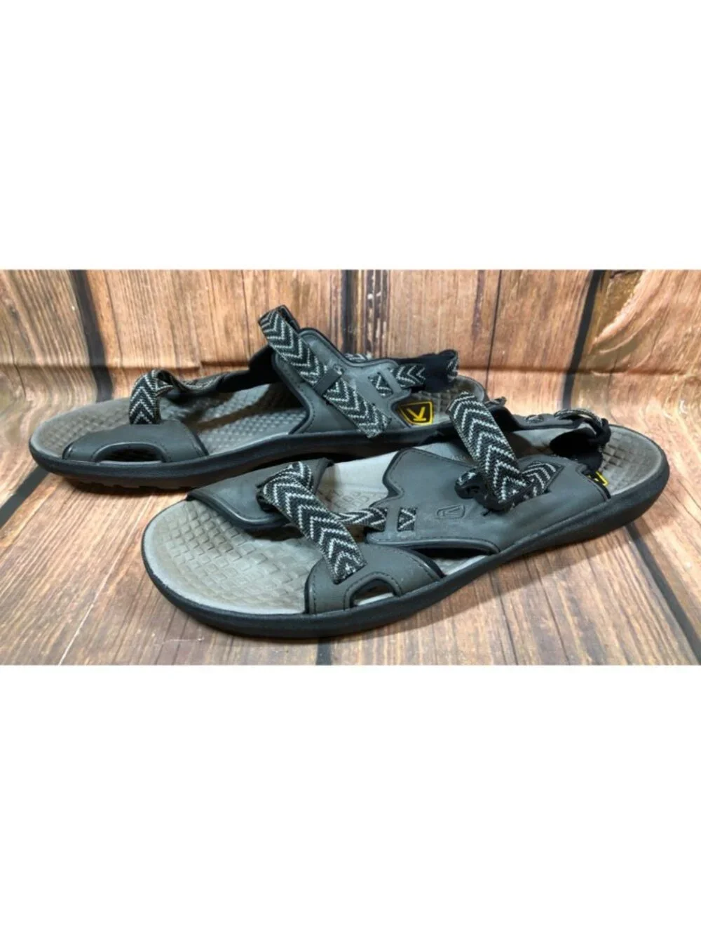 KEEN Mens 13 / 47 Maupin Raven/Gargoyle Sport Sandals
